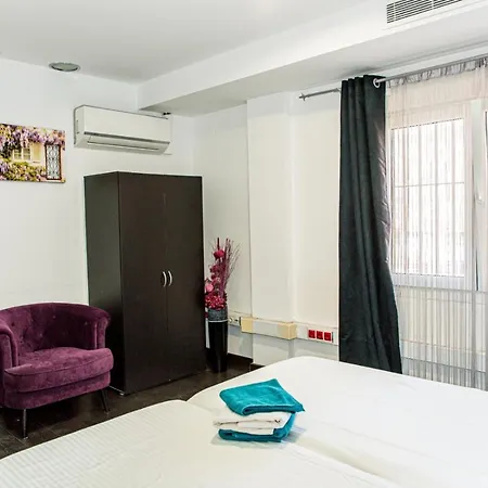 Catedral Reina Apartment *