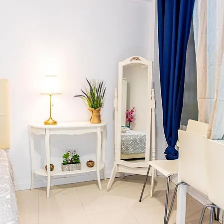 Catedral Reina Apartment *